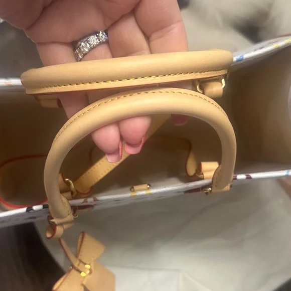 Multicolor Monogram Inspired On The Go Tote style bag. New never used - Picture 16 of 16